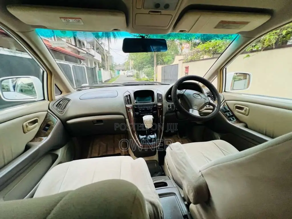 Toyota LEXUS LX 300 2000 SUV (Used)