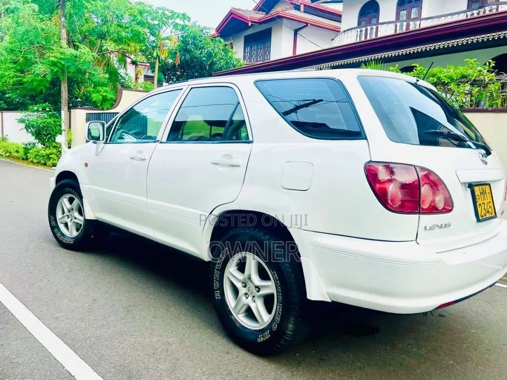 Toyota LEXUS LX 300 2000 SUV (Used)