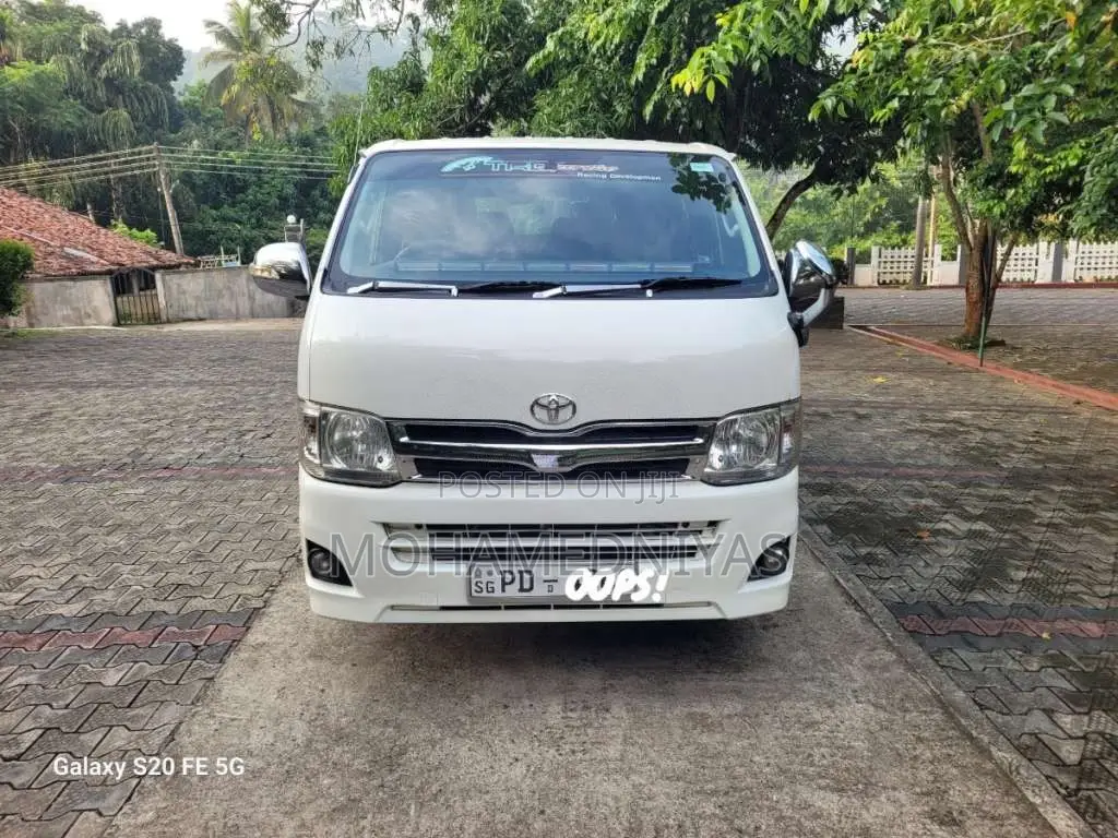 Toyota KDH 200 2007 Van (Used)