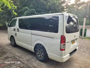 Toyota KDH 200 2007 Van (Used)