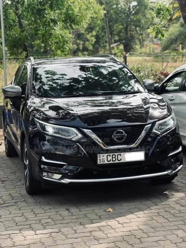 Nissan Qashqai 2018 SUV (Used)