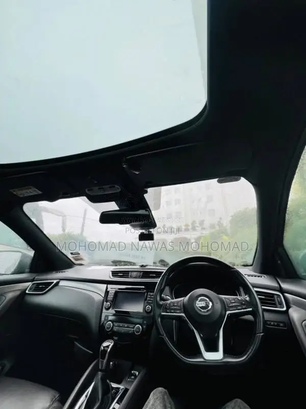 Nissan Qashqai 2018 SUV (Used)