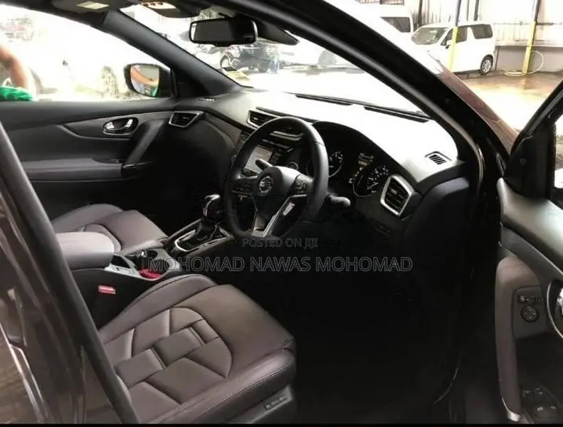 Nissan Qashqai 2018 SUV (Used)