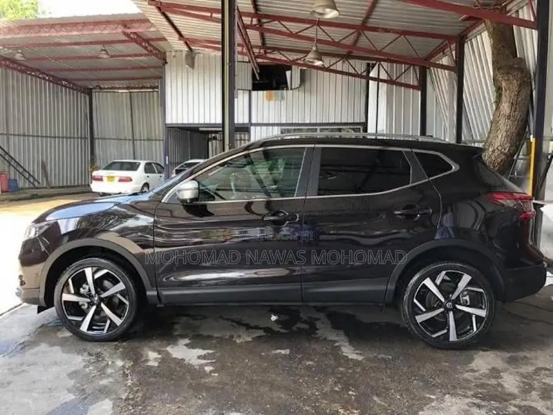 Nissan Qashqai 2018 SUV (Used)