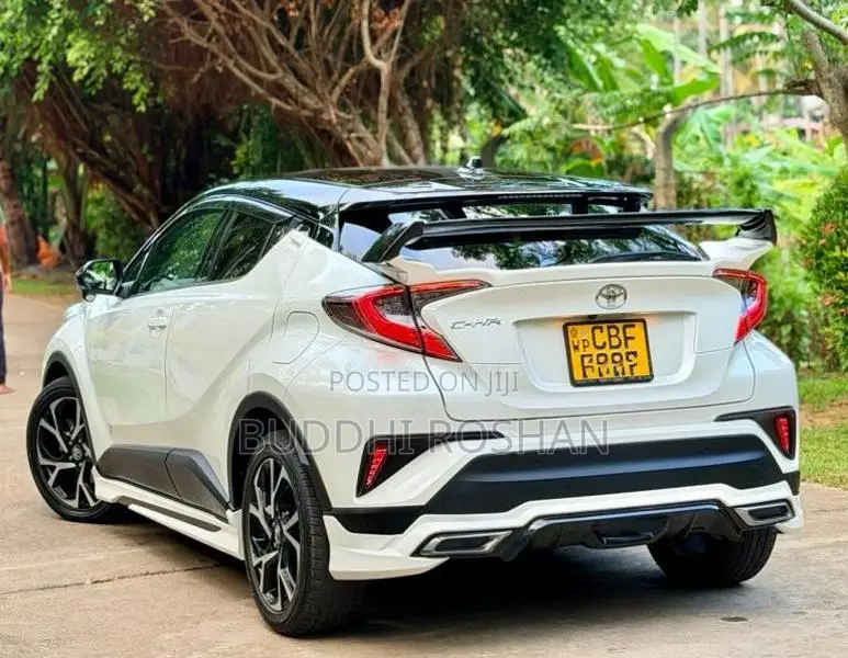 Toyota CHR NGX 10 2018 SUV (Used)