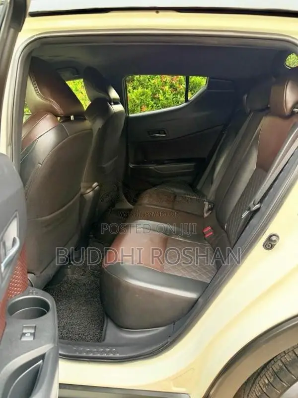 Toyota CHR NGX 10 2018 SUV (Used)