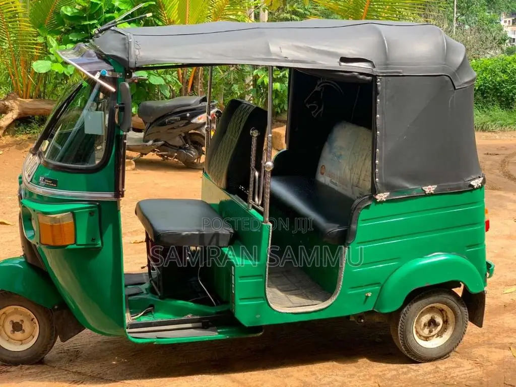 Bajaj 4 Stroke 2010 Three Wheel (Used)