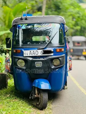 Bajaj RE 205 2014 Three Wheel (Used)