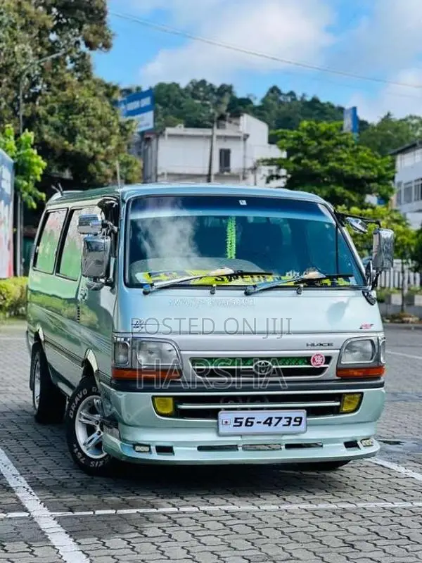 Toyota Dolphin Supe GL 1989 Van (Used)