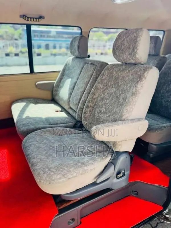 Toyota Dolphin Supe GL 1989 Van (Used)