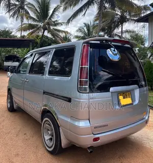 Toyota Noah KR42 1997 Van (Used)