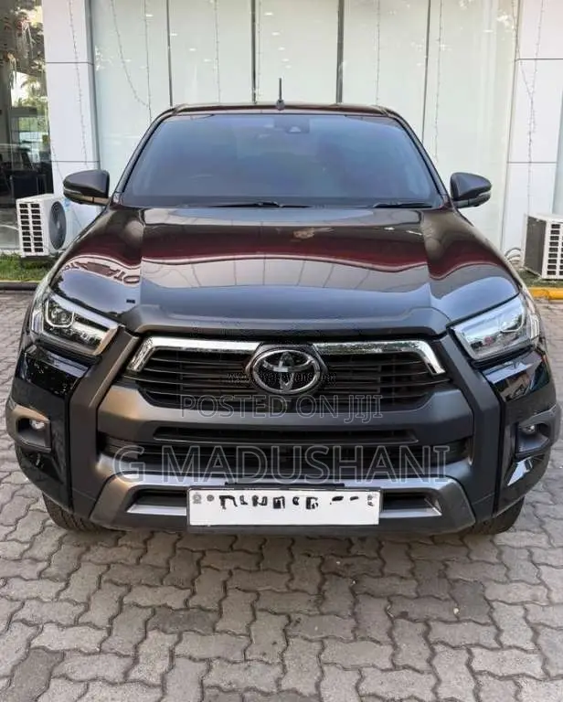 Toyota Hilux Rocco 2025 Pickup (Used)