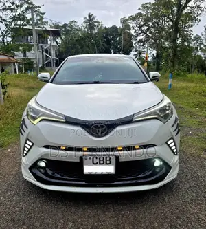 Toyota CHR 2018 SUV (Used)