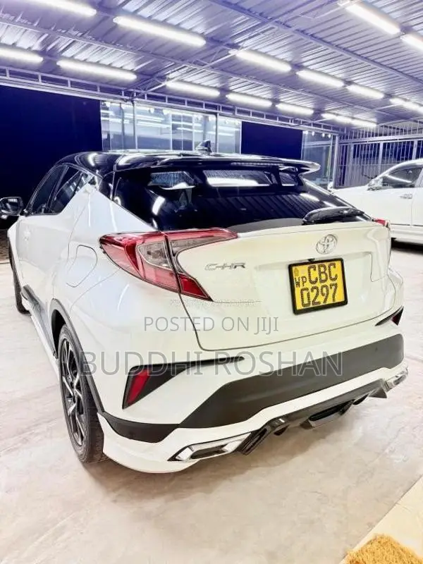 Toyota CHR NGX50 2018 SUV (Used)