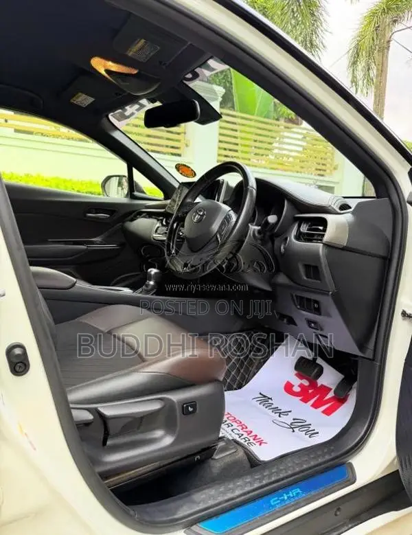 Toyota CHR NGX50 2018 SUV (Used)