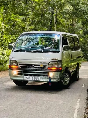 Toyota Dolphin 102 1990 Van (Used)