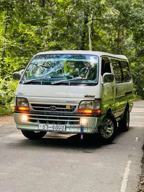 Toyota Dolphin 102 1990 Van (Used)