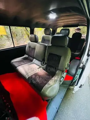 Toyota Dolphin 102 1990 Van (Used)