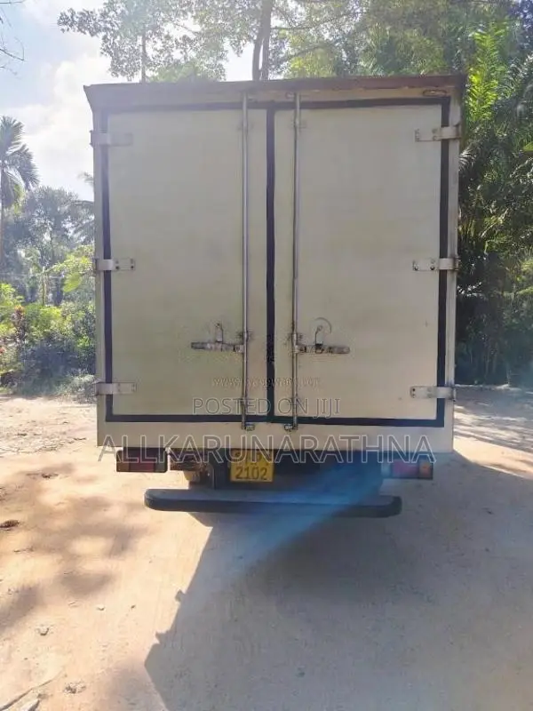 Nissan Lorry Nissan 1996 Lorry (Used)