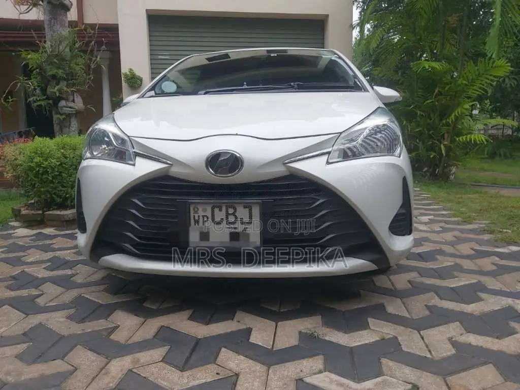 Toyota Vitz 2019 Car (Used)