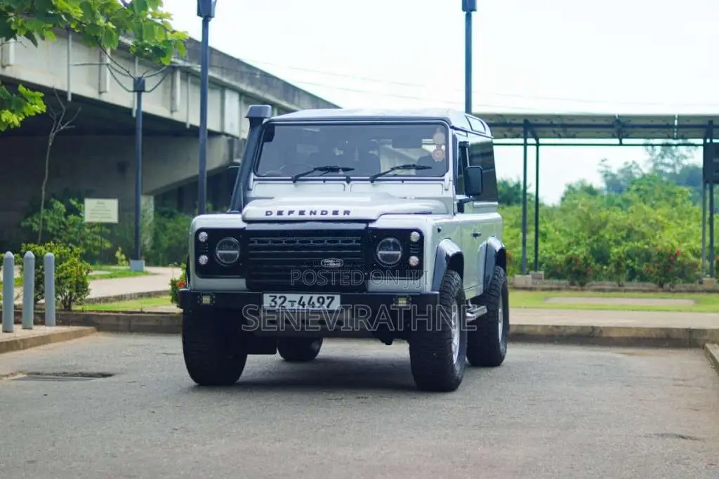 Land-Rover Defender 1998 SUV (Used)