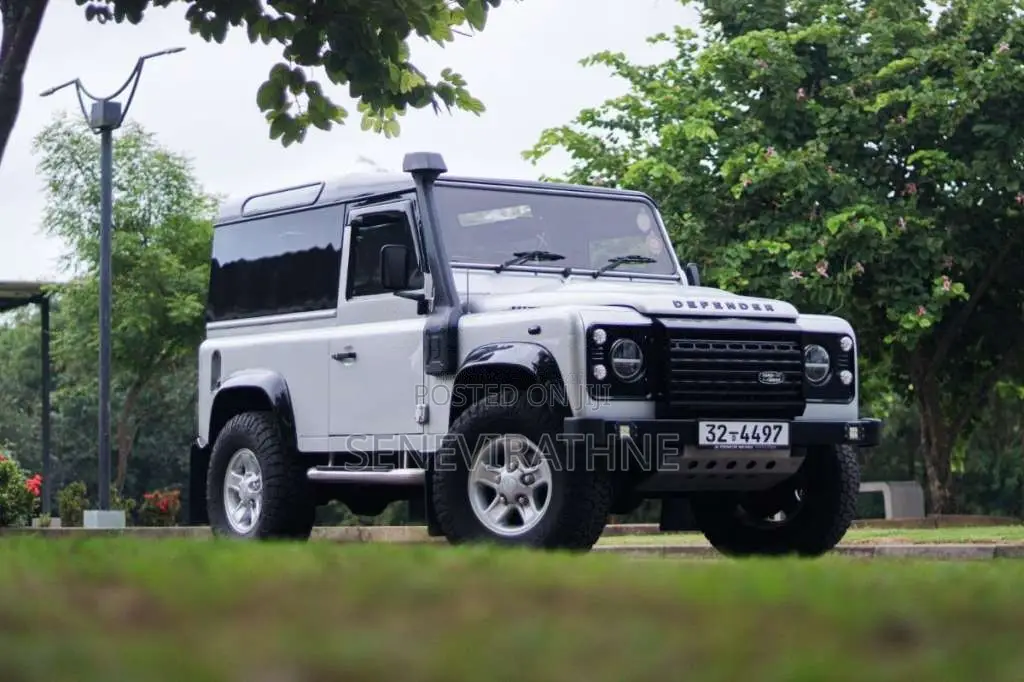 Land-Rover Defender 1998 SUV (Used)