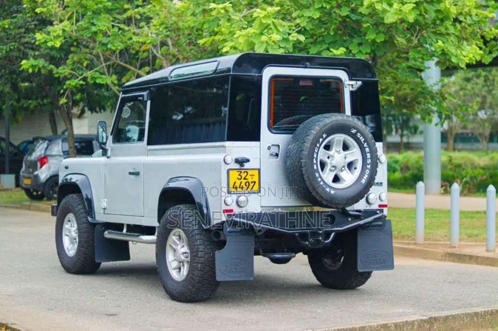 Land-Rover Defender 1998 SUV (Used)