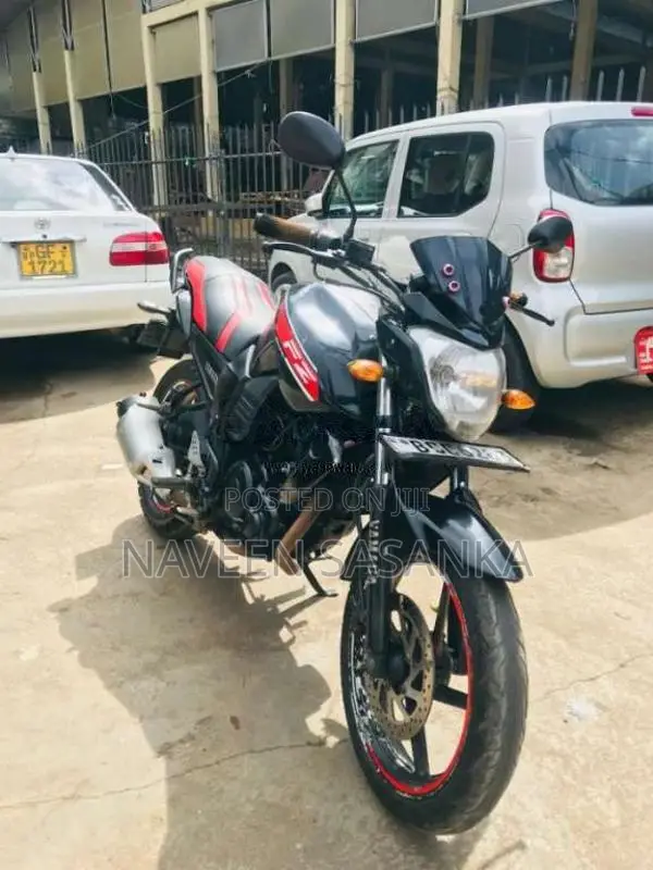 Yamaha FZ 2015 Motorbike (Used)