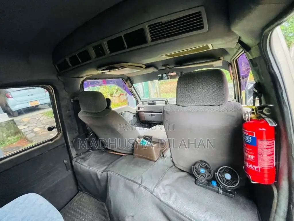 Mitsubishi Po15 1991 Van (Used)
