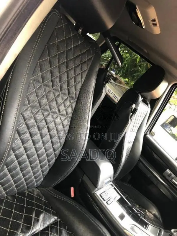 Land-Rover Range Rover Sport 2012 SUV (Used)