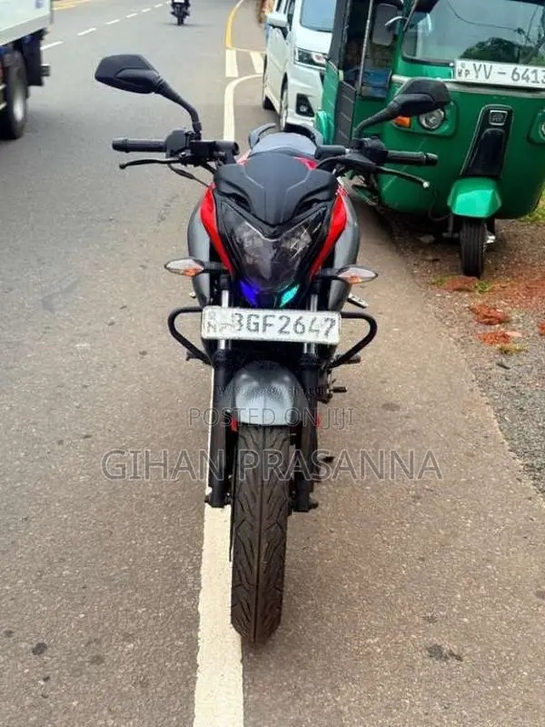 Bajaj Pulsar NS200 2018 Motorbike (Used)