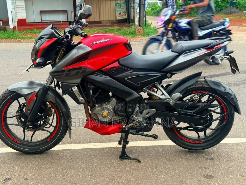 Bajaj Pulsar NS200 2018 Motorbike (Used)