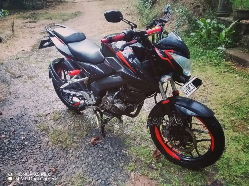 Bajaj Pulsar 2017 Motorbike (Used)