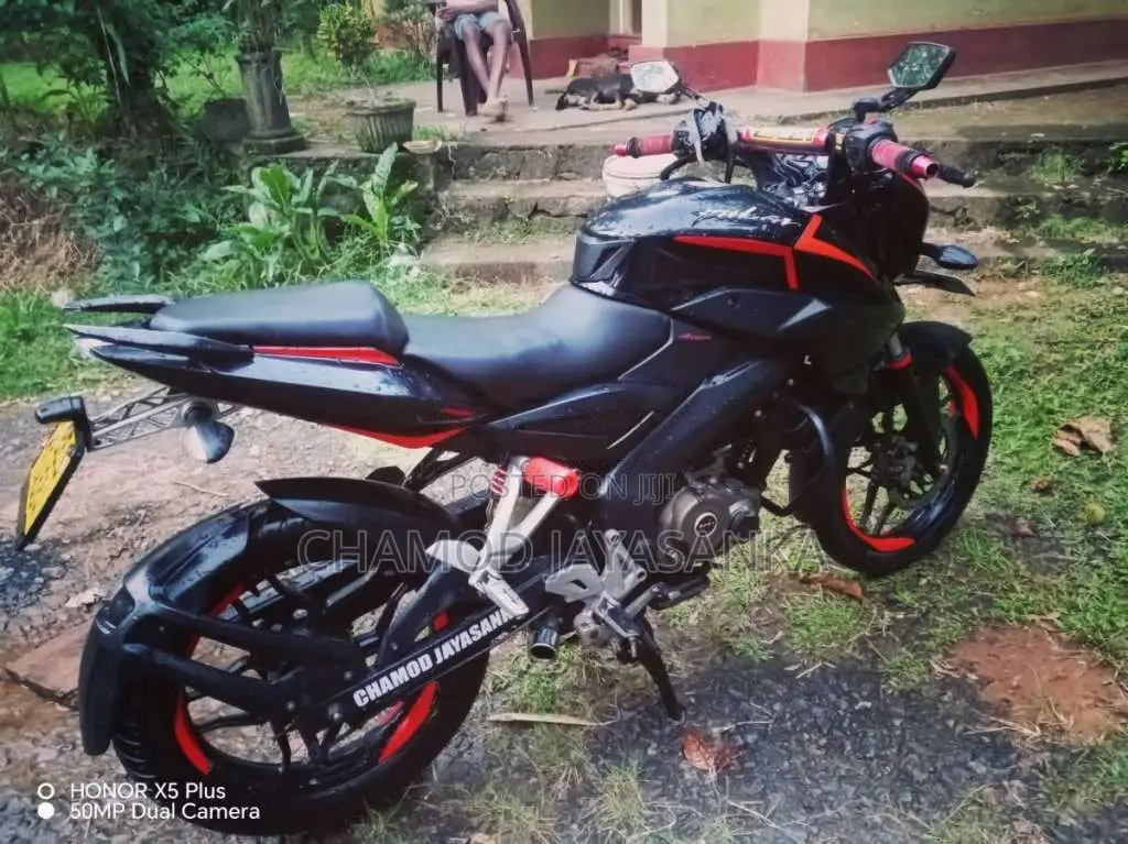 Bajaj Pulsar 2017 Motorbike (Used)