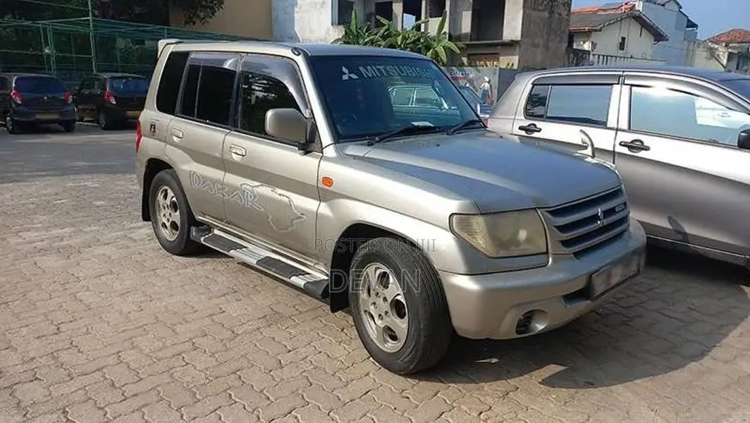 Mitsubishi Pajero 2002 SUV (Used)