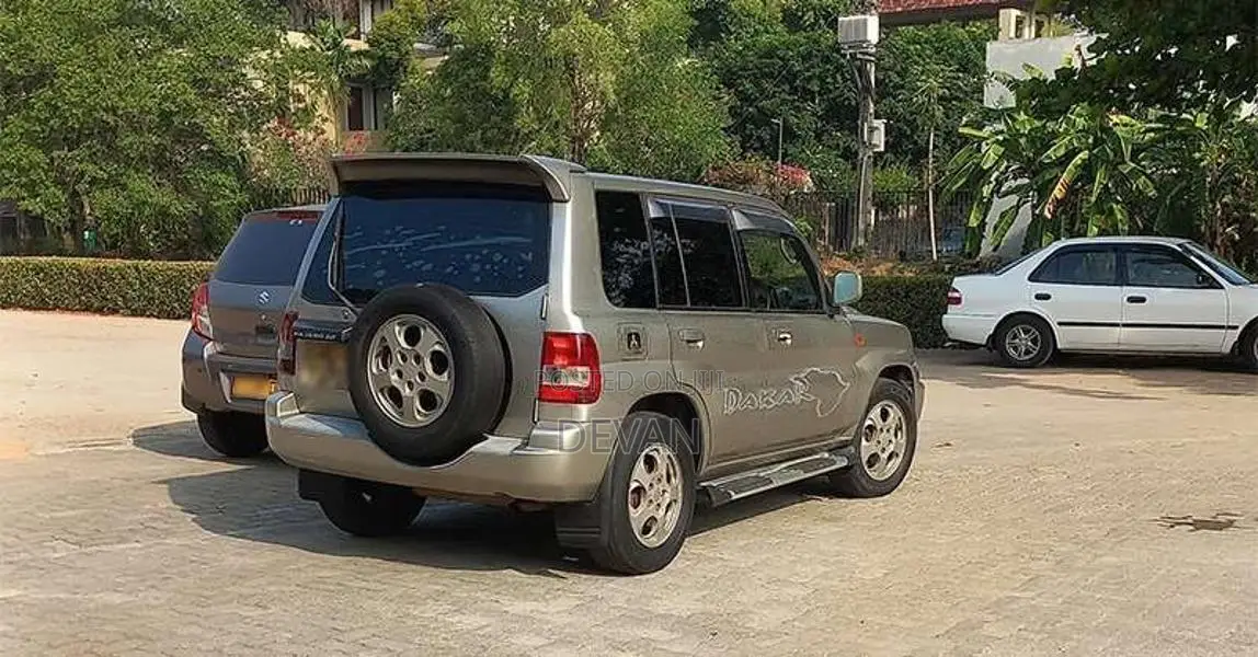 Mitsubishi Pajero 2002 SUV (Used)