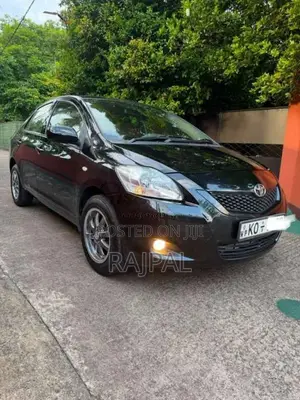 Toyota YARIS Belta 121 2011 Car (Used)