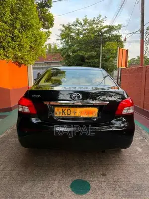 Toyota YARIS Belta 121 2011 Car (Used)