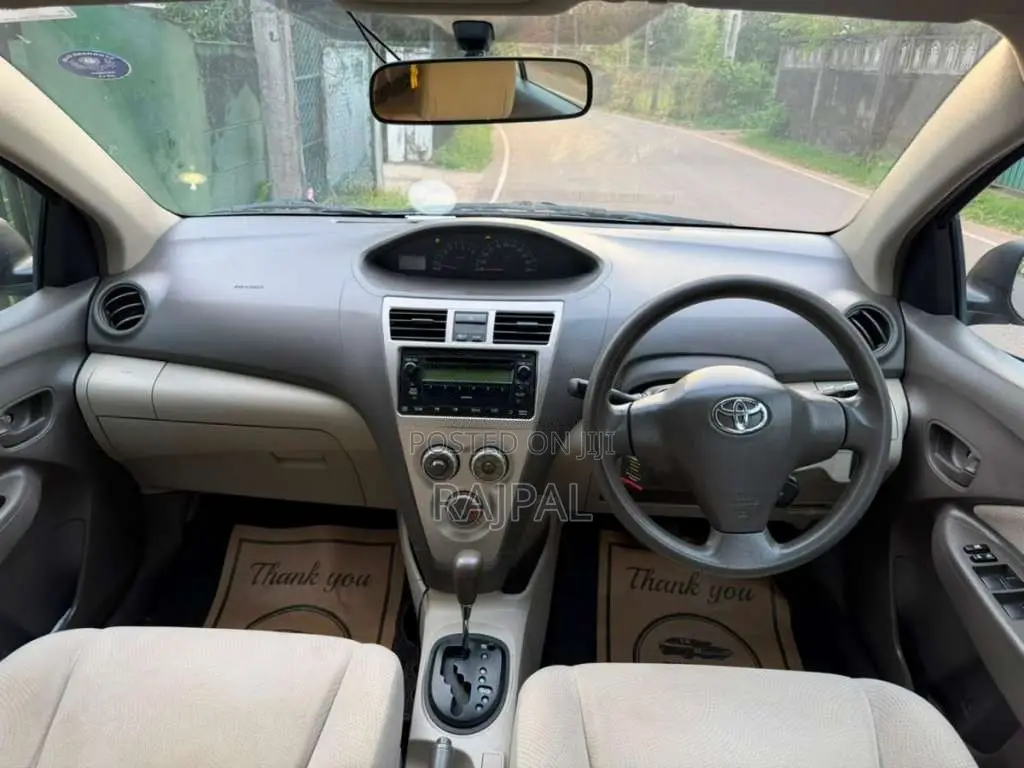 Toyota YARIS Belta 121 2011 Car (Used)