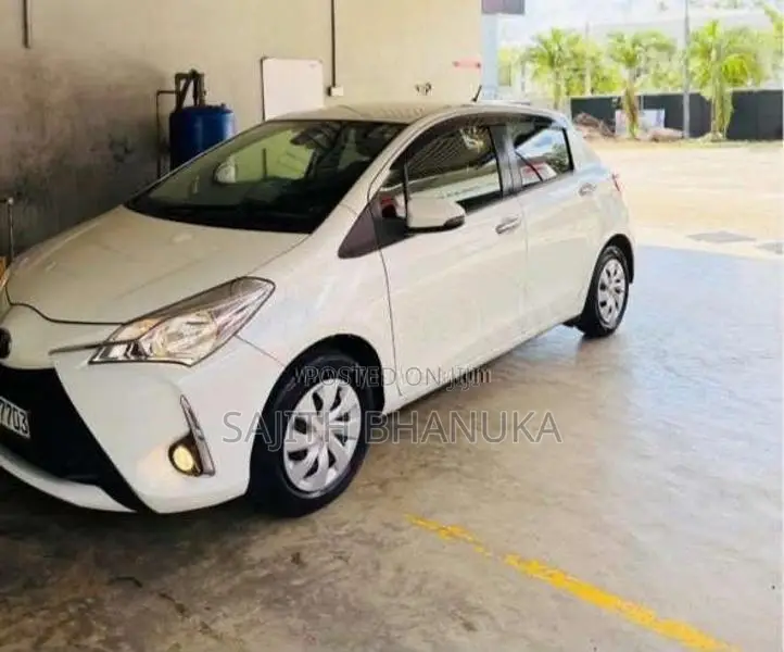 Toyota Vitz 2019 Car (Used)