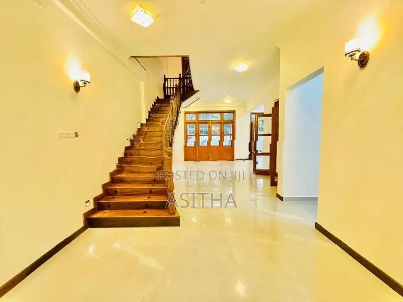 අලුත්ම දෙමහල් නිවස බොකුන්දර