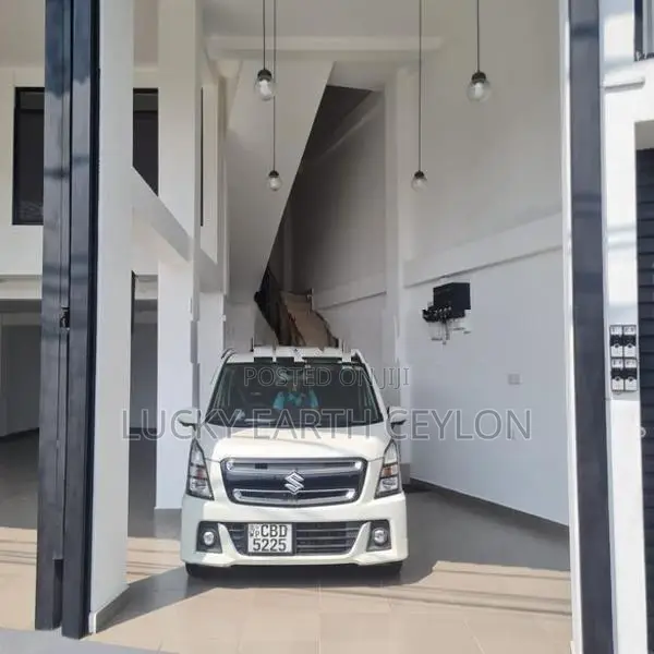 Sale Boralesgamuwa, Fully Furnished Apartment Bldg Close to KDU (S140)