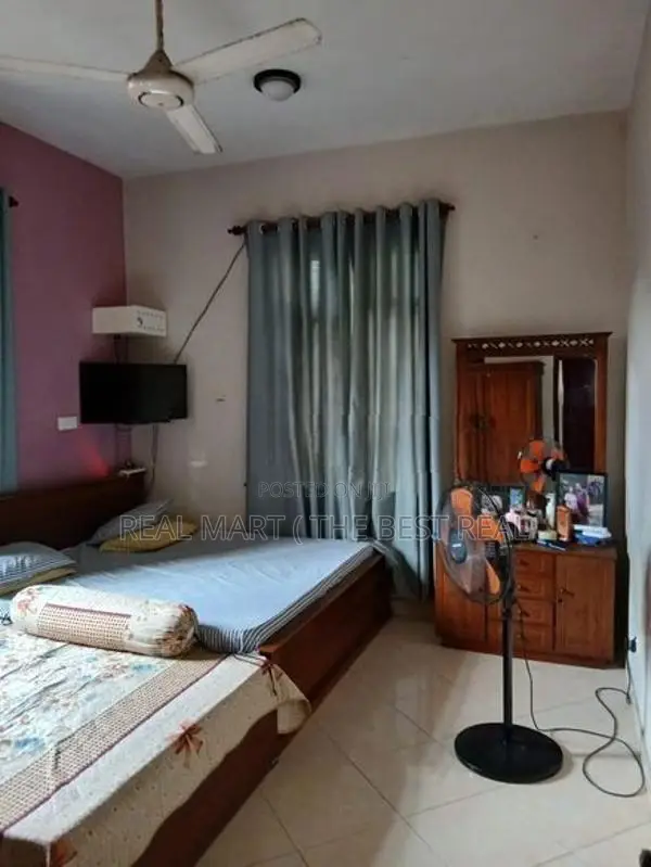 Siyabalape : 5BR (17.25P) Two Storey House for Sale