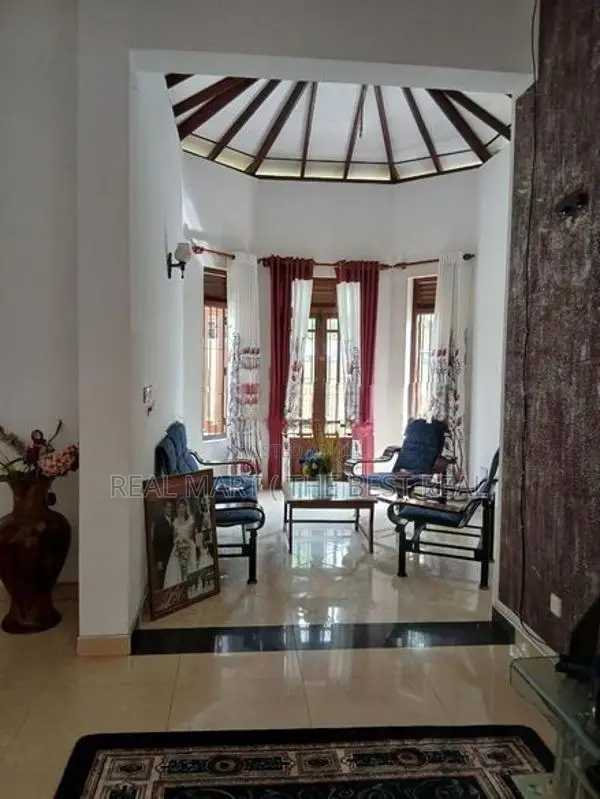 Siyabalape : 5BR (17.25P) Two Storey House for Sale