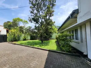 23.60 P COLONIAL TYPE 2 UNITS HOUSE FOR SALE IN NUGEGODA