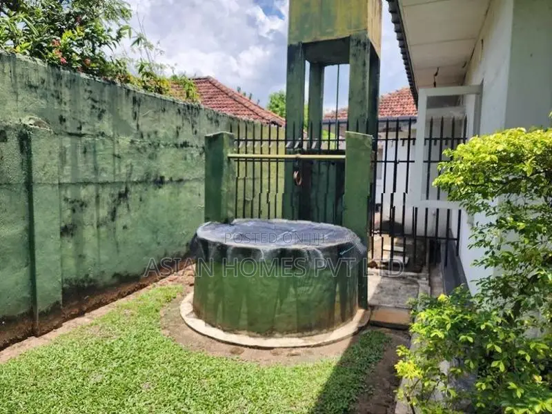 23.60 P COLONIAL TYPE 2 UNITS HOUSE FOR SALE IN NUGEGODA