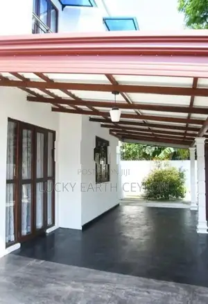 Battaramulla, Fully Furnished, 2 story, House With A Rooftop (MG1273)