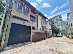 Brand New 4BR Luxury Home in Thalawathugoda