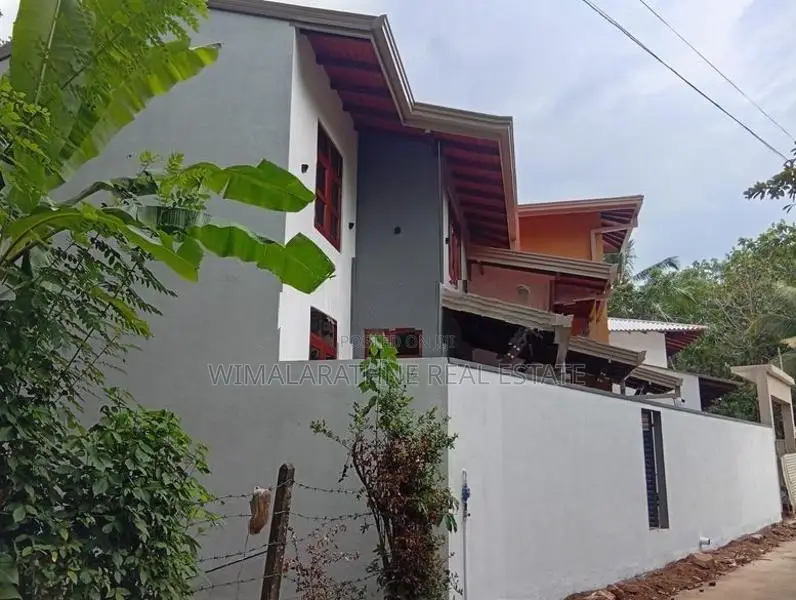 Modern Two Story House for Sale in Piliyandala Code: WR02110