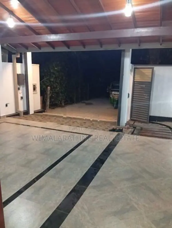 Modern Two Story House for Sale in Piliyandala Code: WR02110